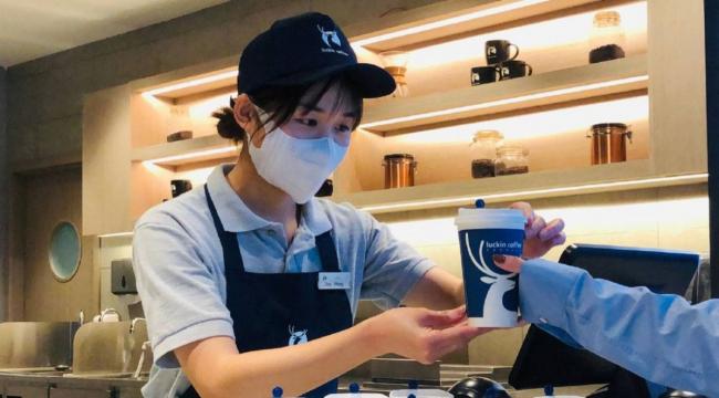 中国伸出黑手…