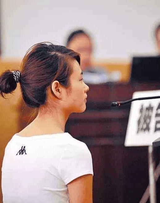 2009年，失手杀死官员的邓玉娇后来过得怎么样