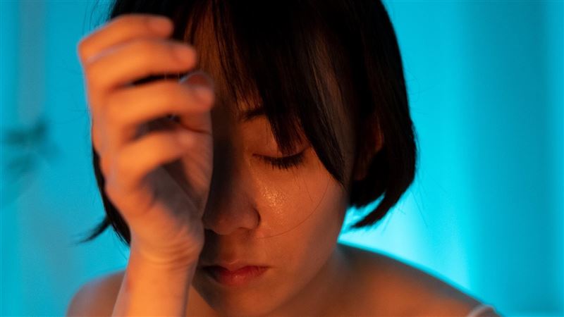 有民众急速减重，但却突然眼前发黑、险些晕倒。 （示意图/翻摄自pexel）