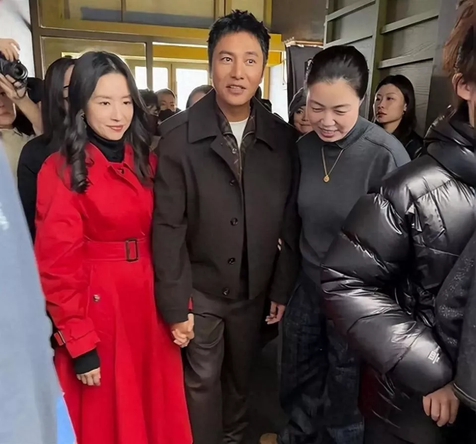 与董洁牵手同框3个月，50岁陈坤现状曝光