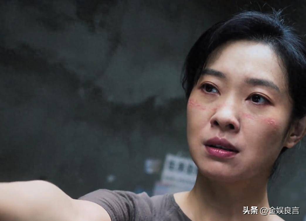 当45岁马苏与41岁王佳佳站一起,看什么叫气质和骨相