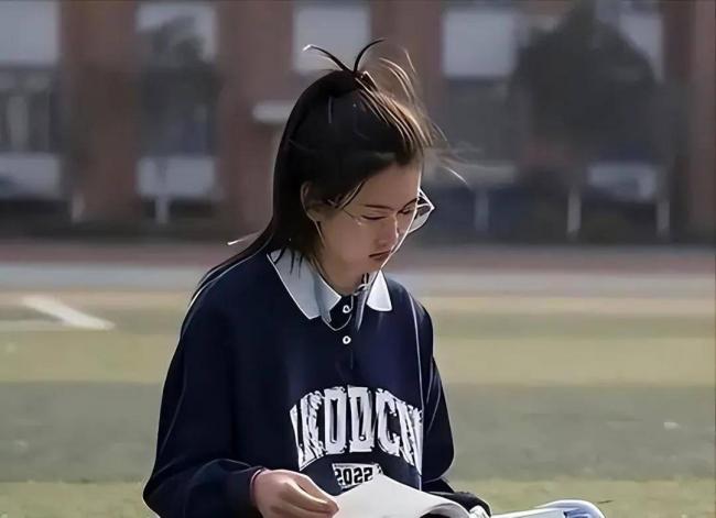 从工厂女工到世界冠军,00后女孩逆袭成人生赢家 从工厂女工到世界冠军,00后女孩逆袭成人生赢家