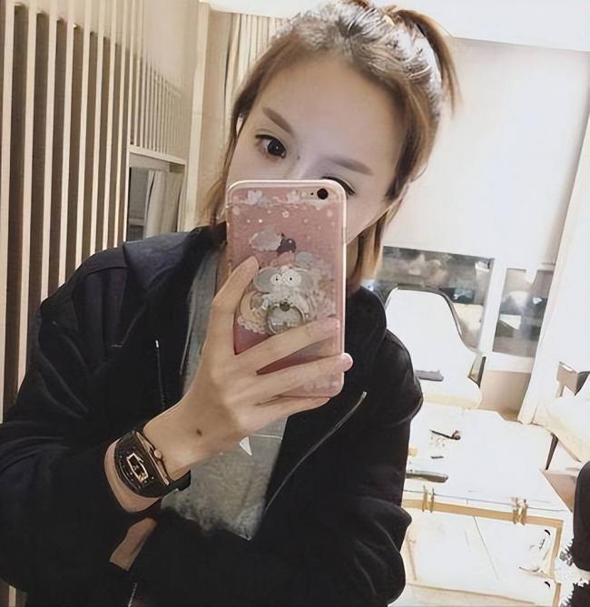 一年败光3亿,还包养9个情妇的富二代,下场如何 一年败光3亿,还包养9个情妇的富二代,下场如何