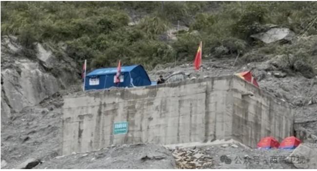 吉隆海关人员全没了?  网曝心碎对比图