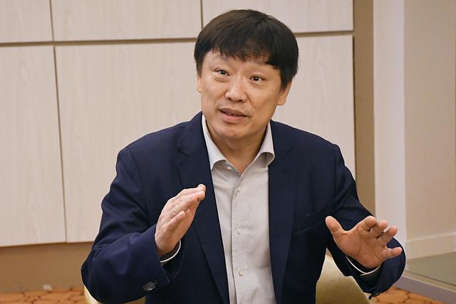 中国“骑墙一哥” 这几天老胡杀疯了
