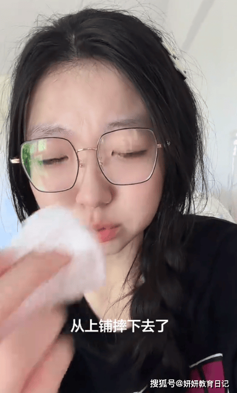女生去211上学第一天就后悔,晒出宿舍照片 女生去211上学第一天就后悔,晒出宿舍照片