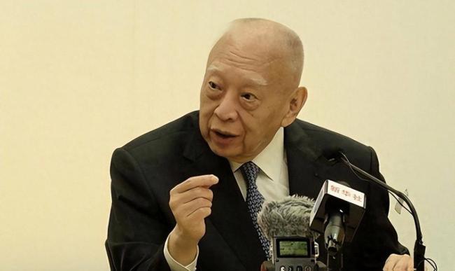 相爱相伴多年的妻子 是董建华最大的牵挂