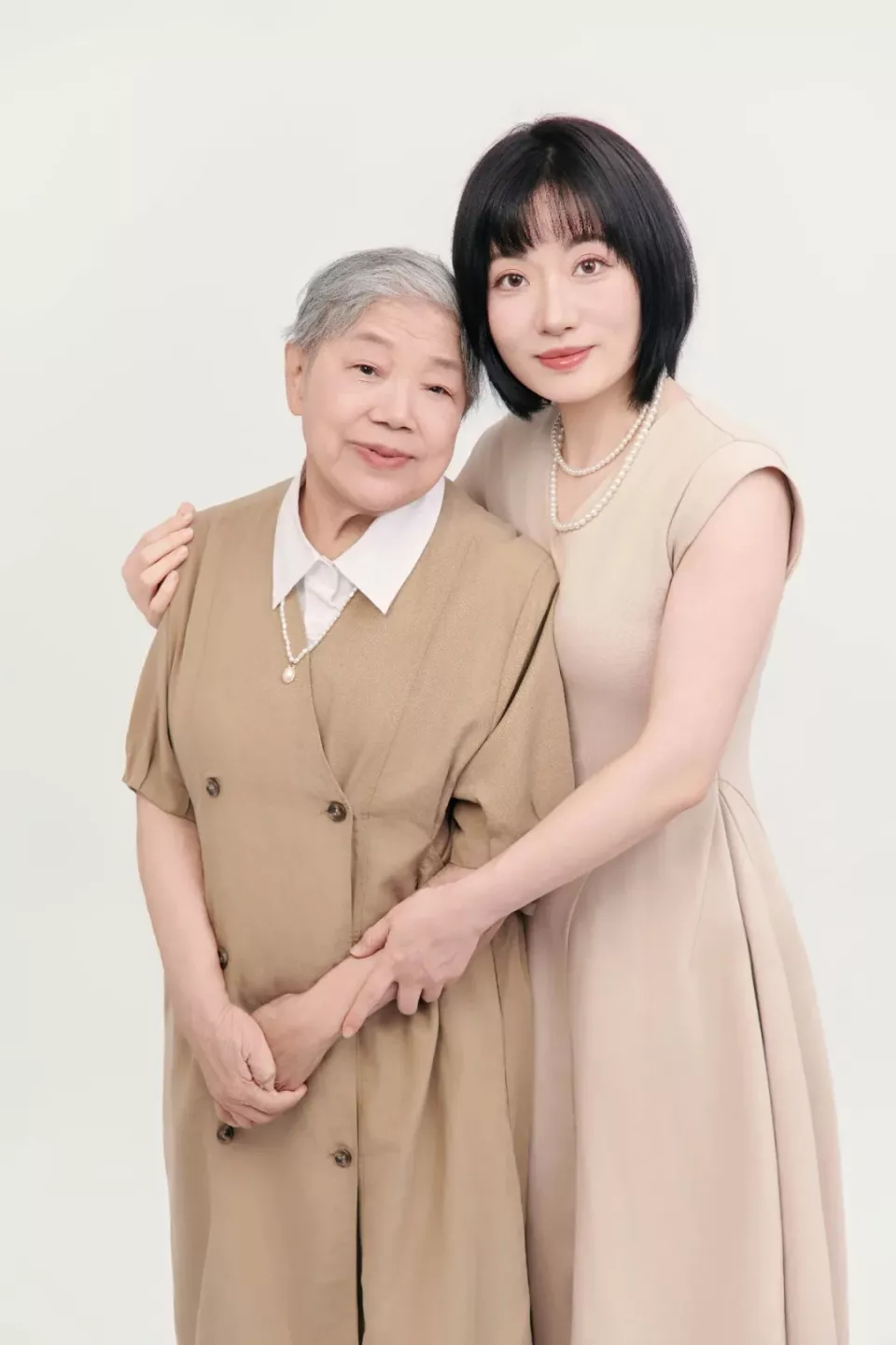 在遗忘来临之前:被阿尔茨海默病改写的人生